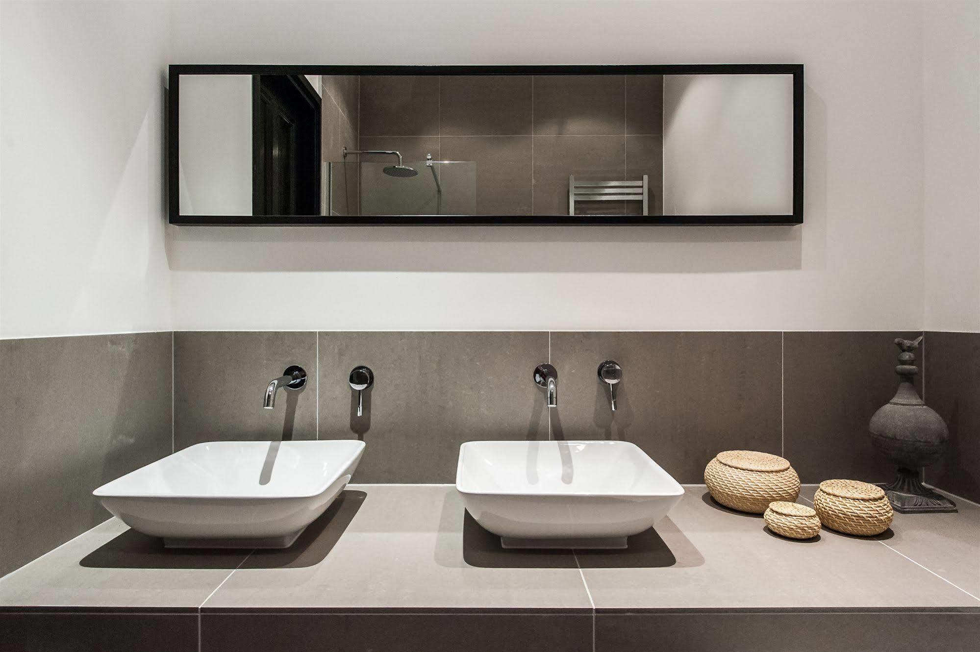 Short Stay Group Tropen Serviced Apartments Amsterdam Extérieur photo